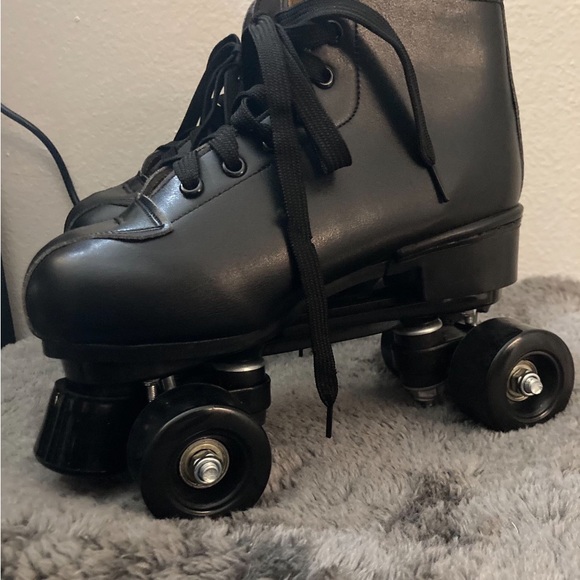 Brand new still in box Angel Skates size 7 - Picture 2 of 3
